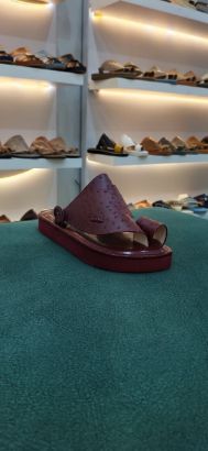 صورة حذاء شرقي جلد نعام ارضيه دبل